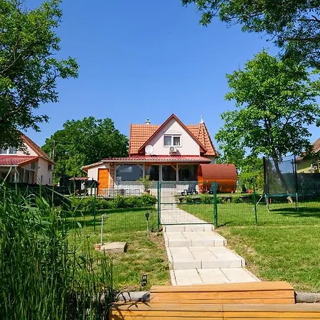 Dorka Vendeghaz Villa Gyomaendrod Exterior photo